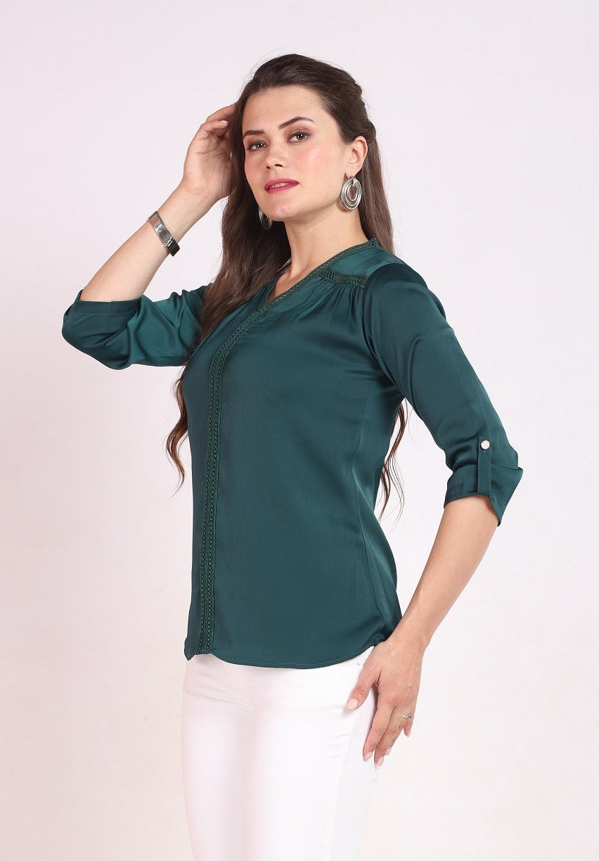 WOMENS SOLID TOP WITH LACE DETAIL - GREEN