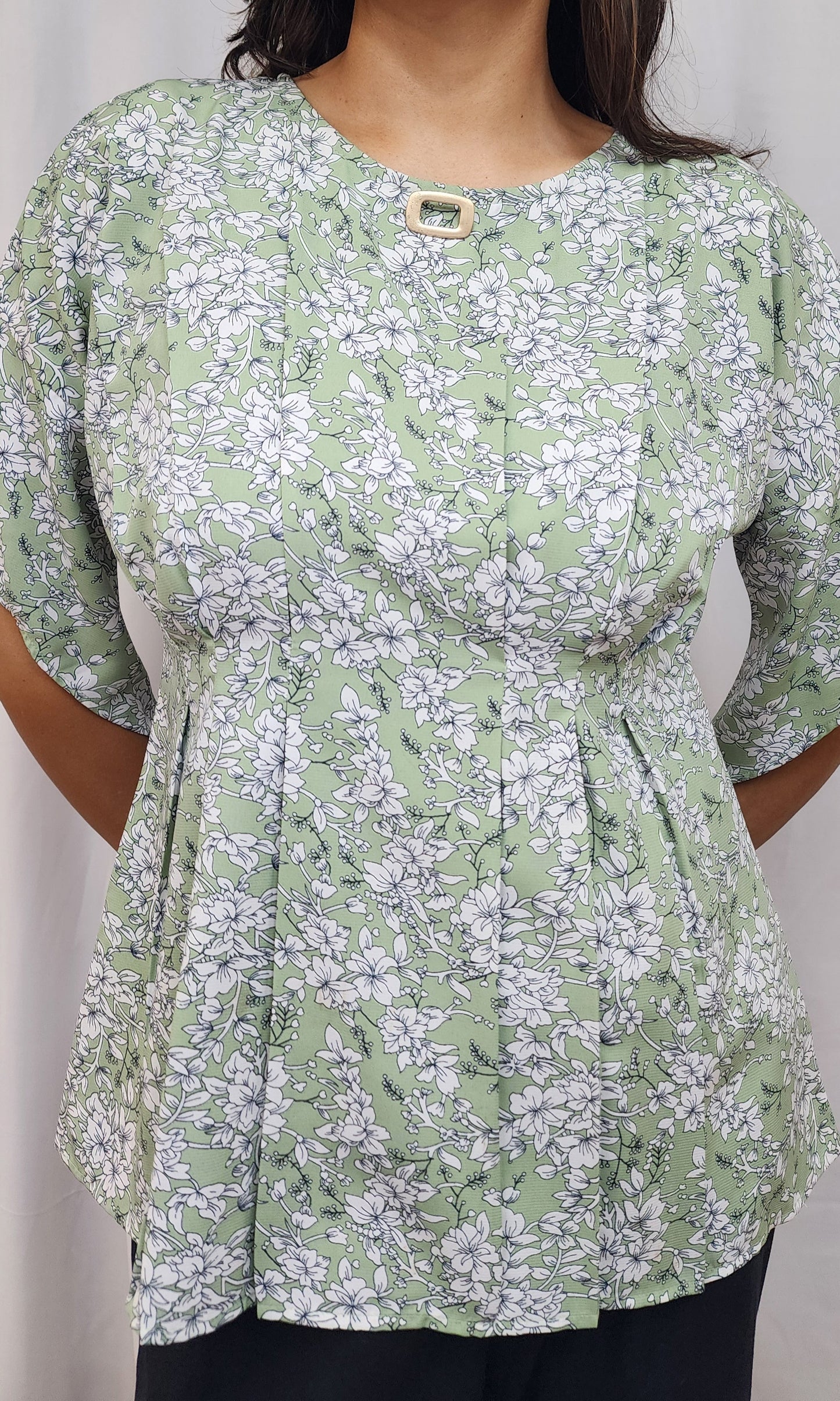 Floral print pleated top