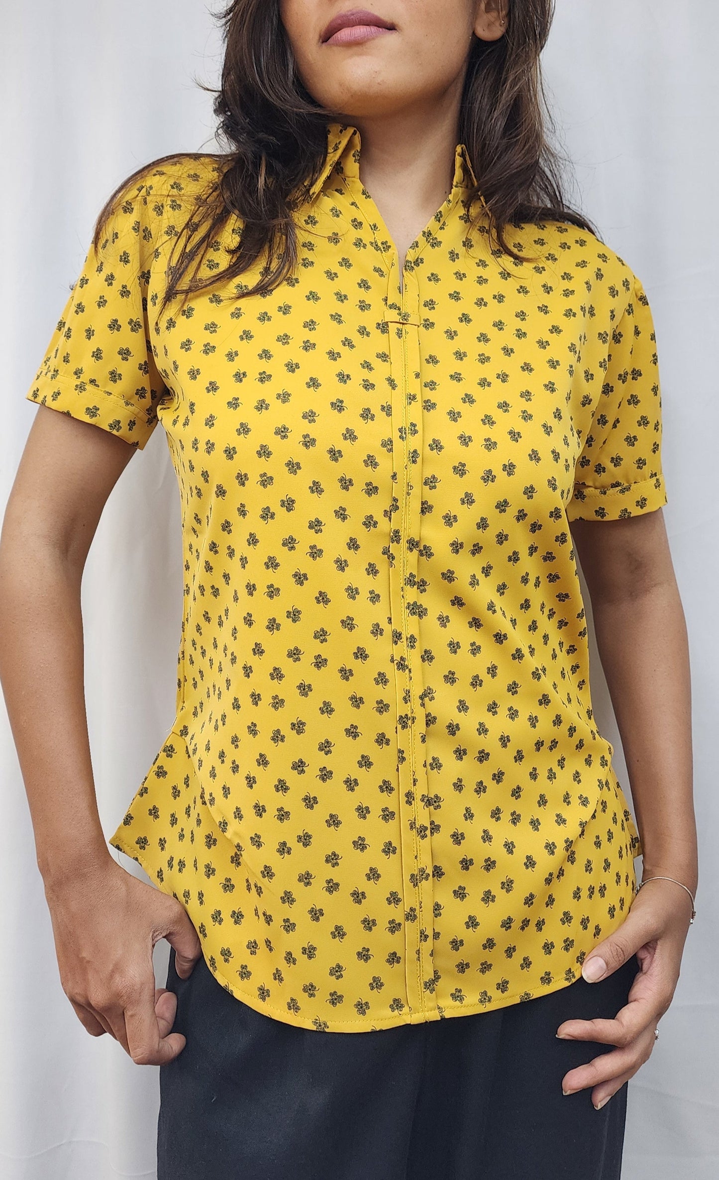 WOMENS DITSY FLORAL PRINT FLY COLLAR CAP SLEEVE TOP IN  YELLOW 