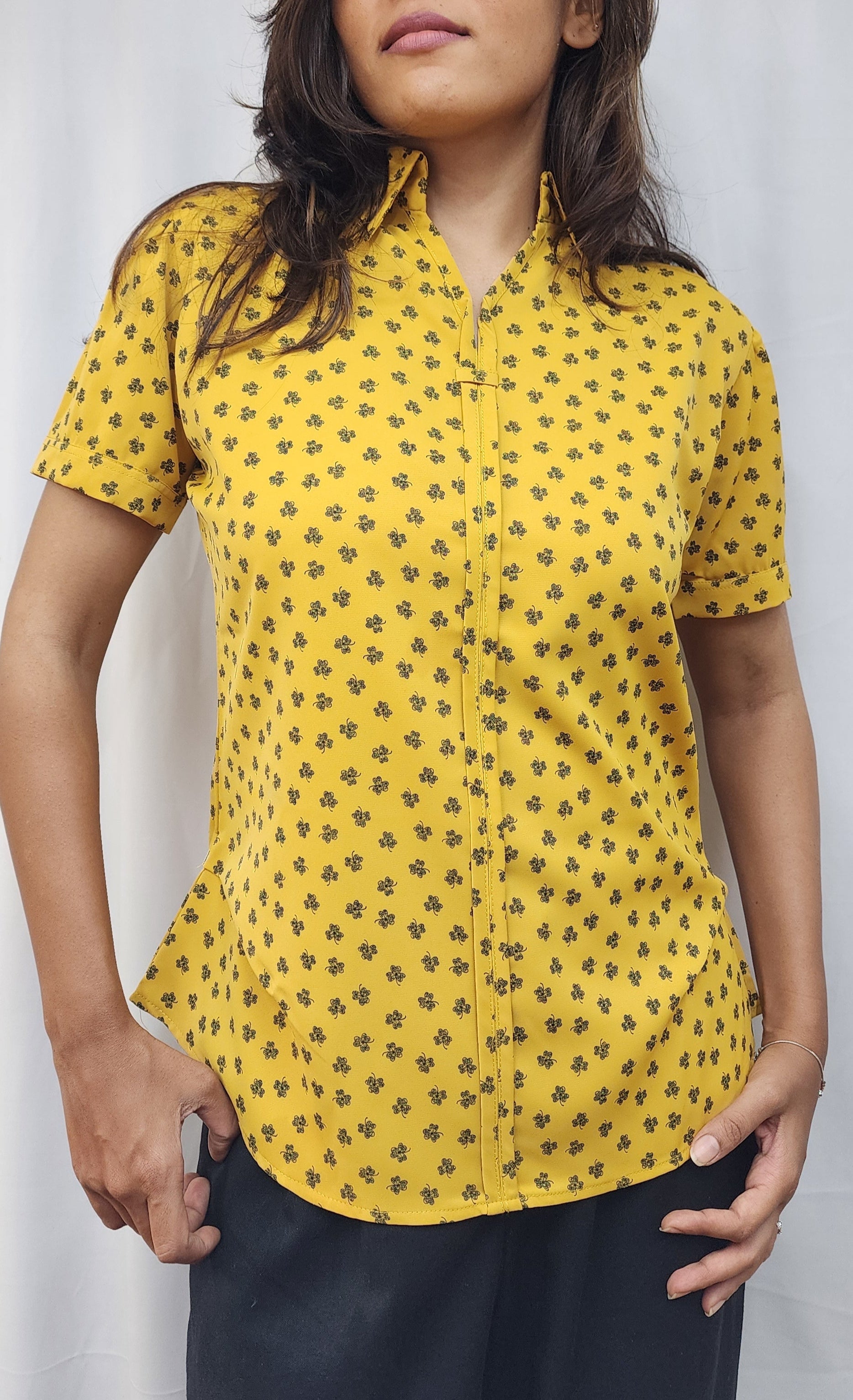 WOMENS DITSY FLORAL PRINT FLY COLLAR CAP SLEEVE TOP IN  YELLOW 
