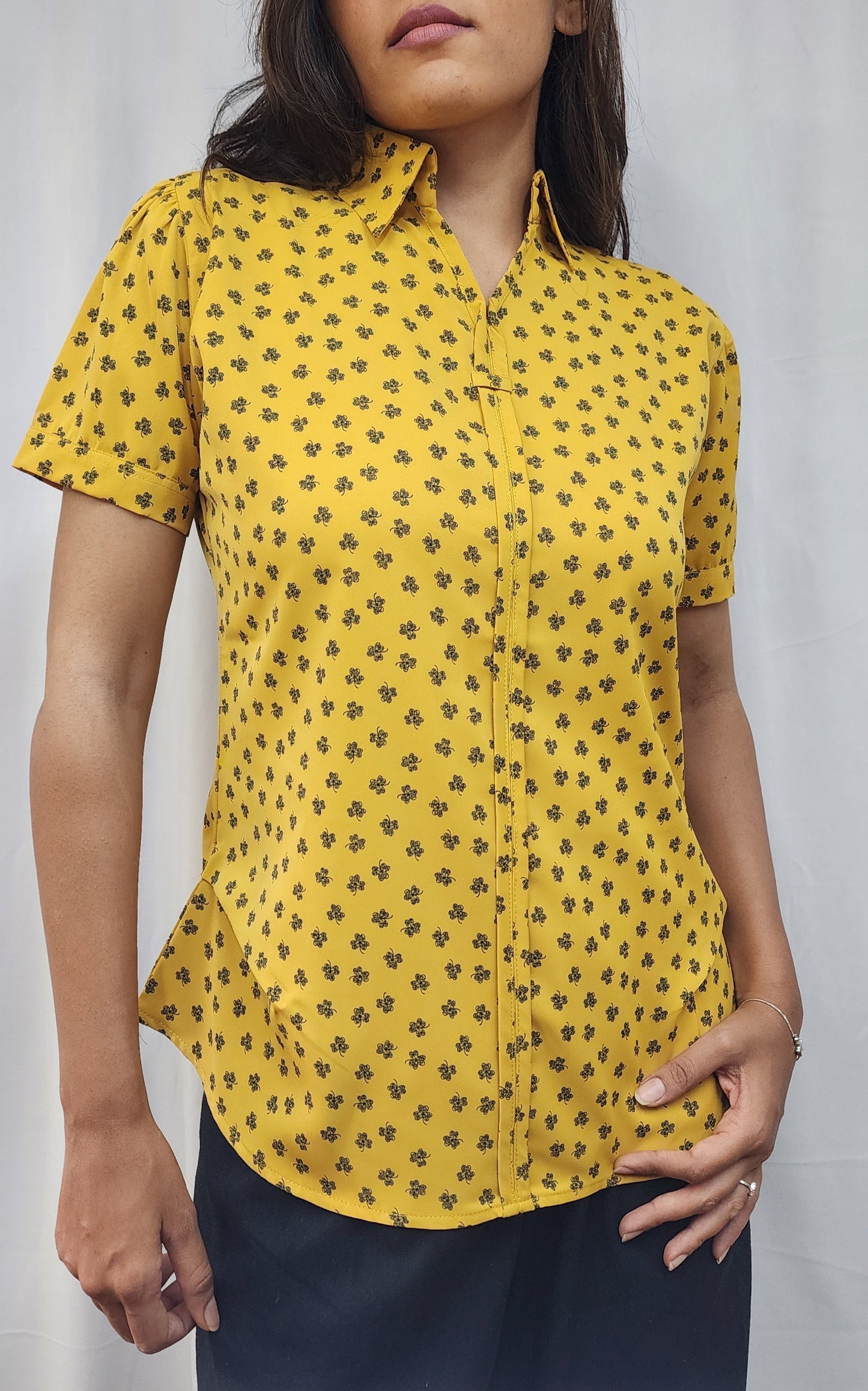 WOMENS DITSY FLORAL PRINT FLY COLLAR CAP SLEEVE TOP IN  YELLOW 