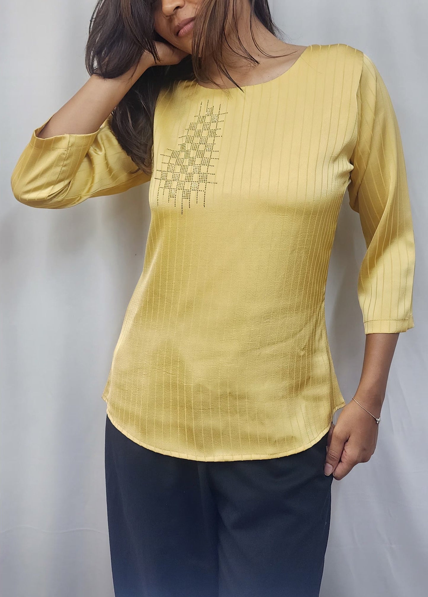 WOMENS DIAMOND EMBELLISHED TOP IN YELLOW WITH ROUND NECK 7 3/4TH SLEEVES.