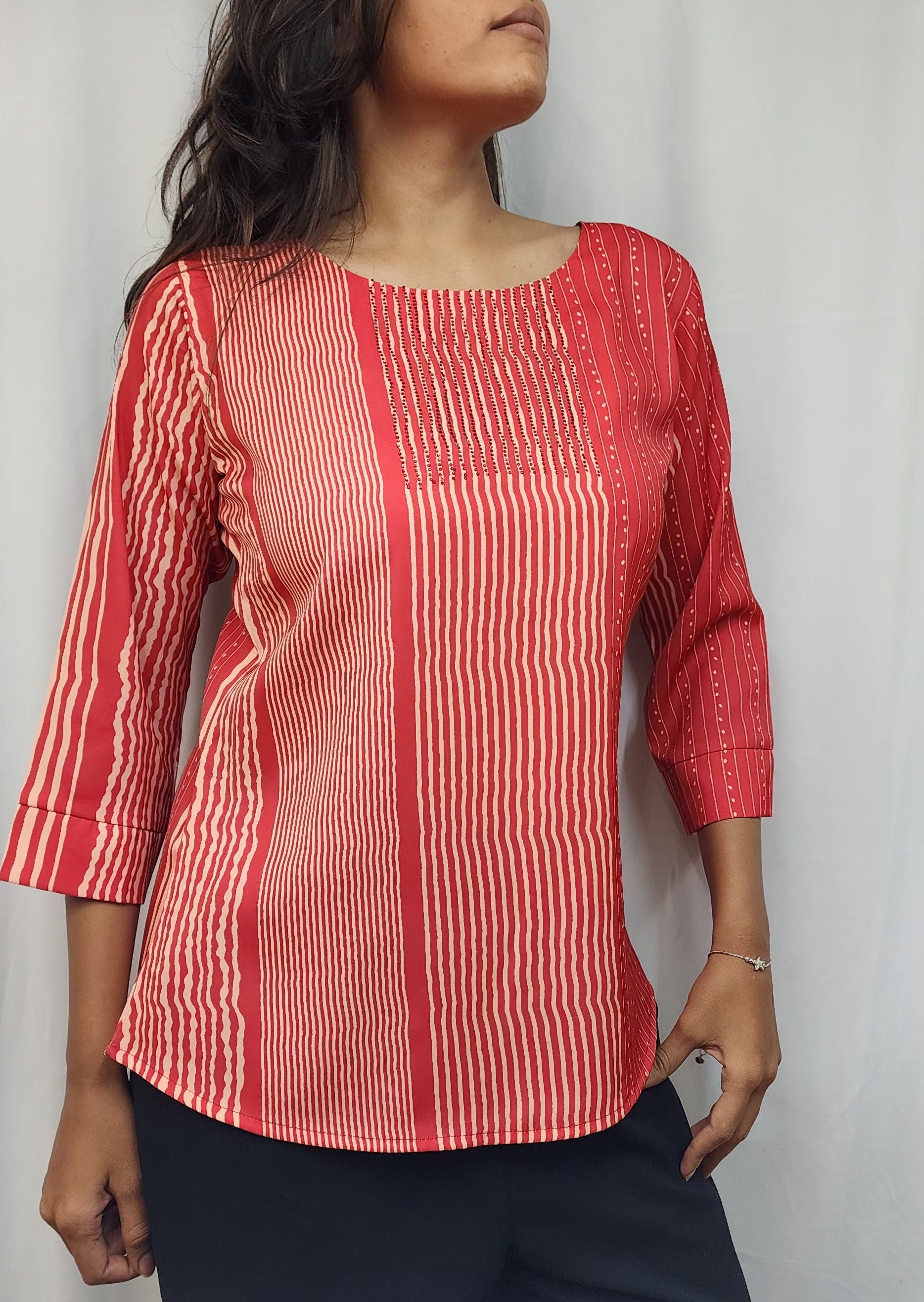 WOMENS GEOMETRIC PRINTED DIAMOND EMBELLISHED TOP WITH ROUND NECK, 3/4TH SLEEVES