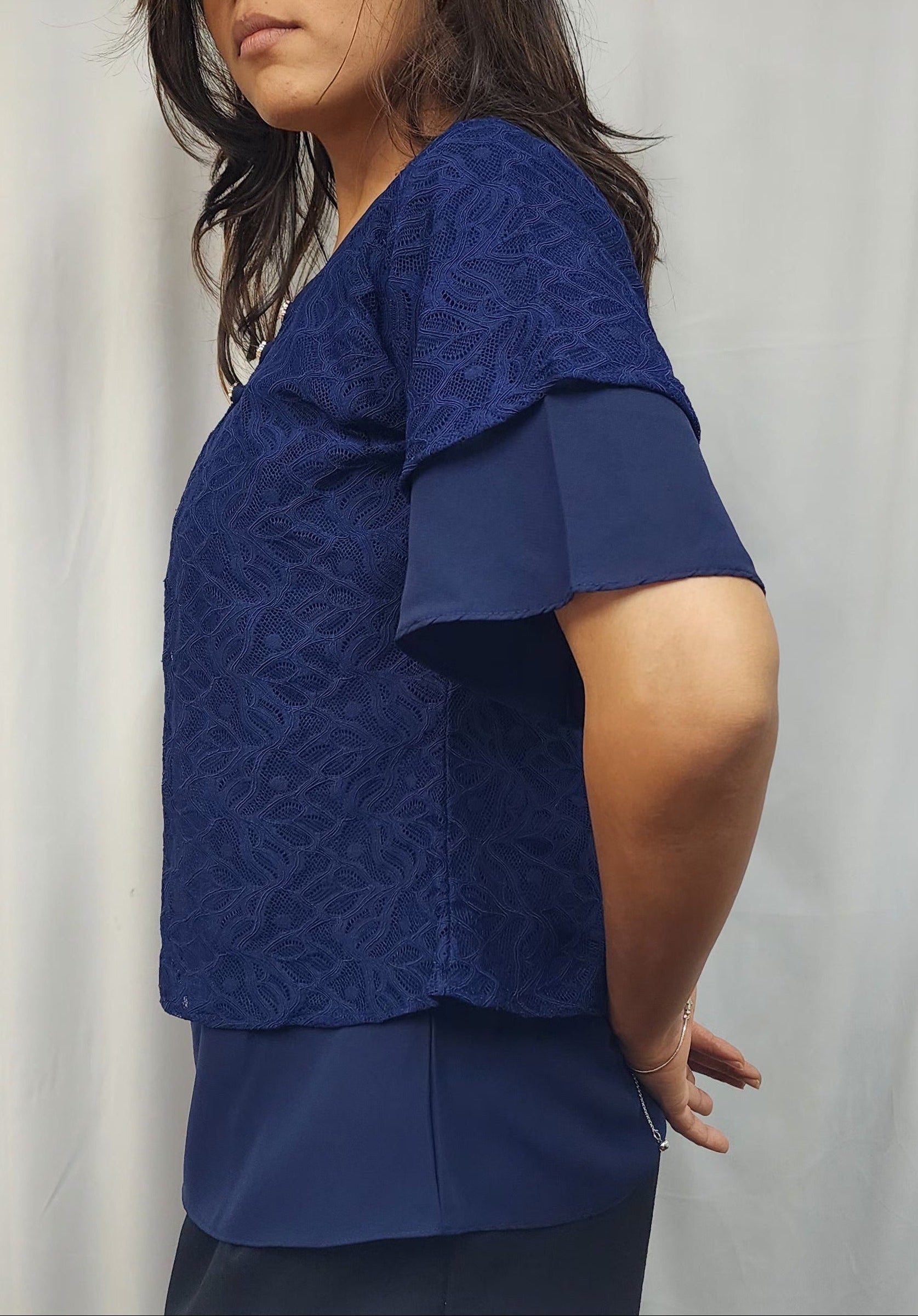 WOMENS SOLID TOP WITH LAYERED LACE PANEL