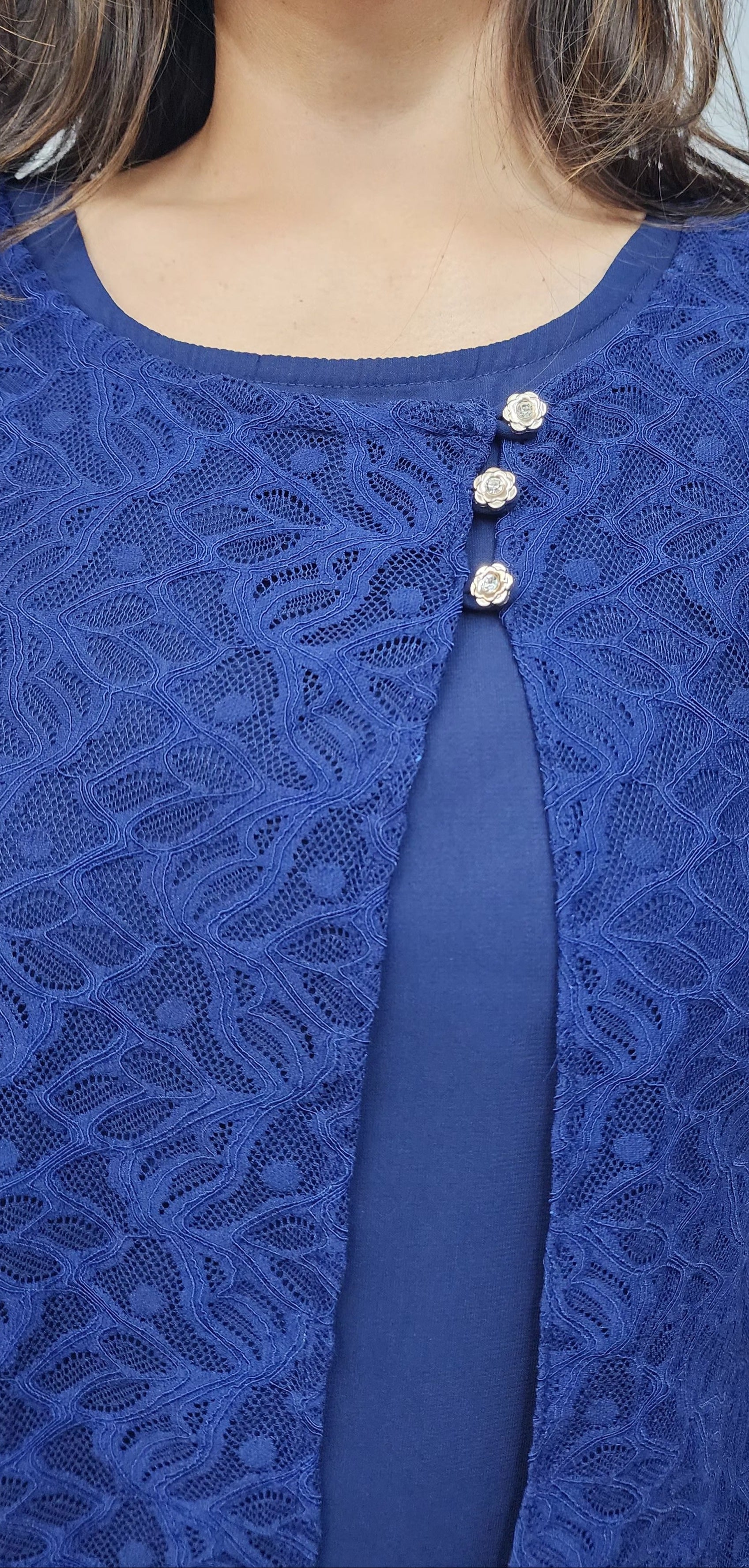 WOMENS SOLID TOP WITH LAYERED LACE PANEL